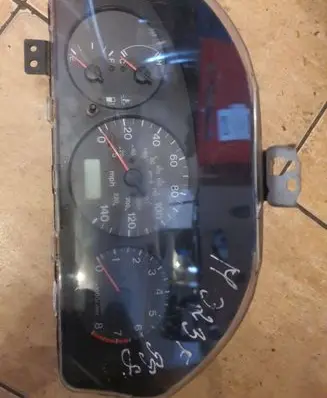 Mazda 323 Speedometer (instrument cluster) Bj6eb