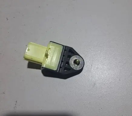 Lexus CT 200H Airbag deployment crash/impact sensor 8983175020