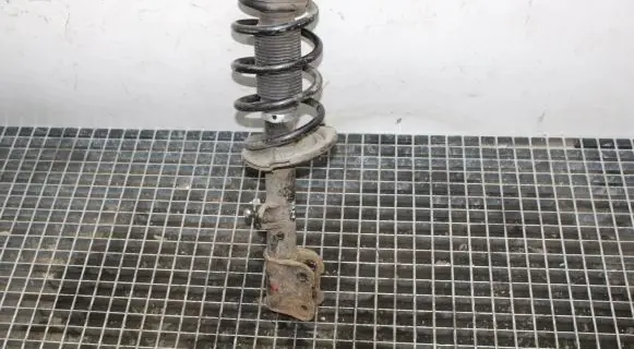 KIA Sorento Front shock absorber/damper
