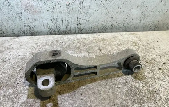 Fiat Fiorino Engine mount bracket 00518136070 0A236 15419