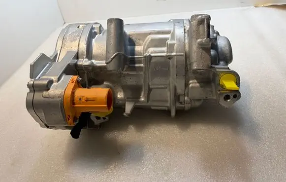 Mercedes-Benz EQS V297 Air conditioning (A/C) compressor (pump) A0008305404