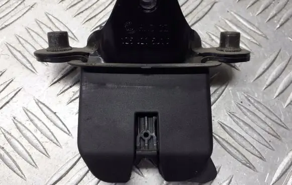 Skoda Octavia Mk2 (1Z) Tailgate/trunk/boot lock/catch/latch 1Z5827501C