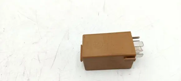 BMW 5 E60 E61 Window control relay 61368384505