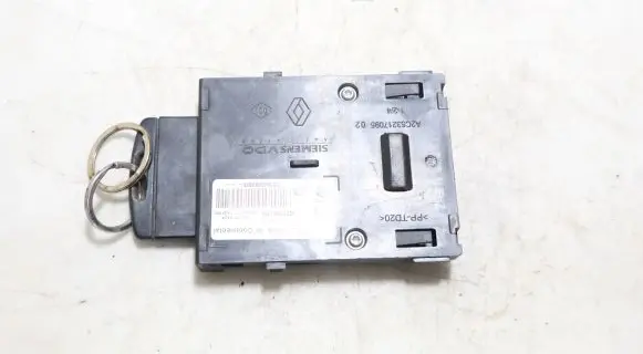 Renault Megane III Ignition key/card 
