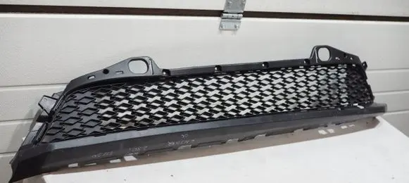 Skoda Enyaq iV Front bumper lower grill 5LA853677A