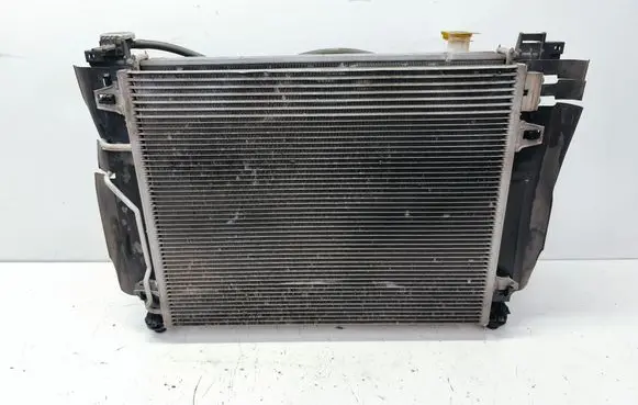 Dodge Grand Caravan Radiator set 05058674AD 04677782AC 04677755AE
