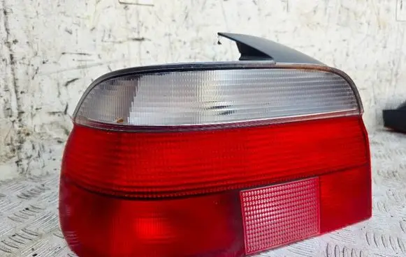 BMW 5 E39 Rear/tail lights 2496297 2VP00724007