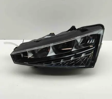 Skoda Scala Headlight/headlamp 90176073 657941019