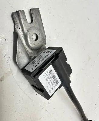 Volkswagen Touareg I ABS wheel speed sensor 7L0907673C 15179200492