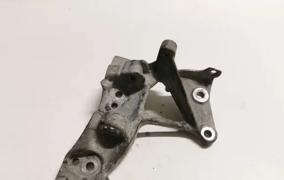 Volvo S60 Engine mounting bracket 9653249480