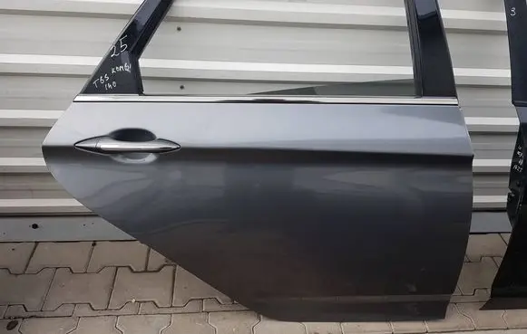 Hyundai i40 Rear door 