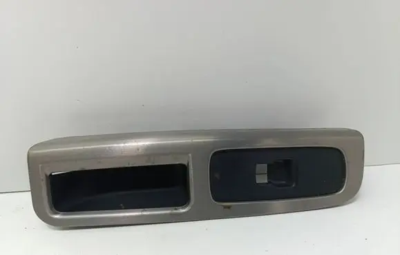 Volvo V50 Other front door trim element 8663815