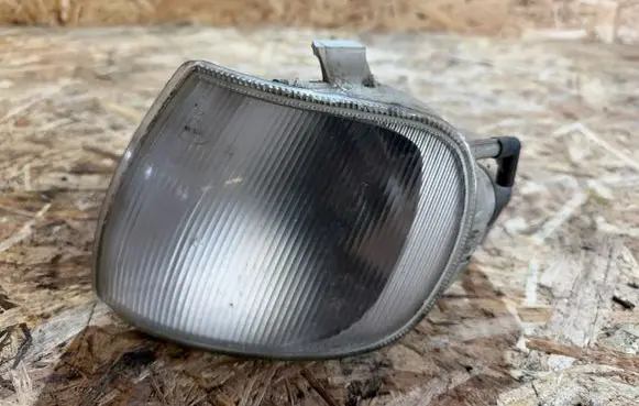 Volkswagen Polo III 6N 6N2 6NF Front indicator light 6N0953049C