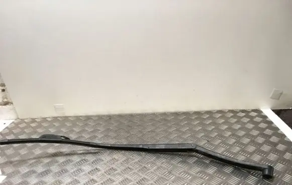 Hyundai i30 Windshield/front glass wiper blade 