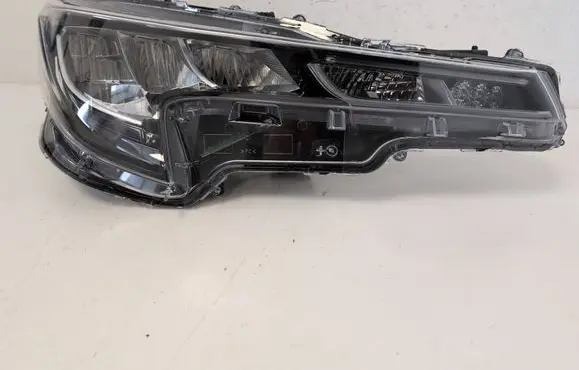 Toyota Corolla E210 E21 Headlight/headlamp 8111002S60 90119224