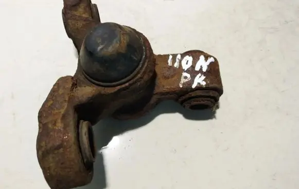 Nissan Primera Front wheel hub