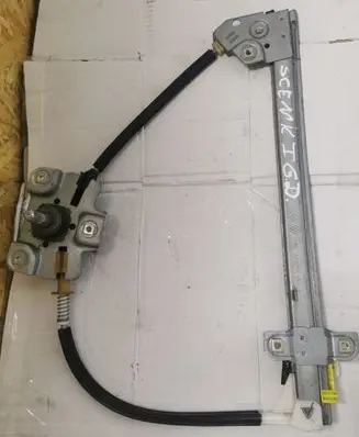 Rear door manual window regulator