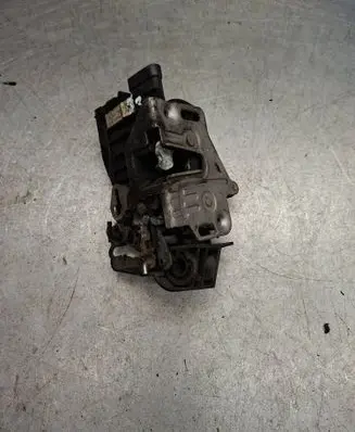 Mercedes-Benz ML W163 Rear door lock A1637302135