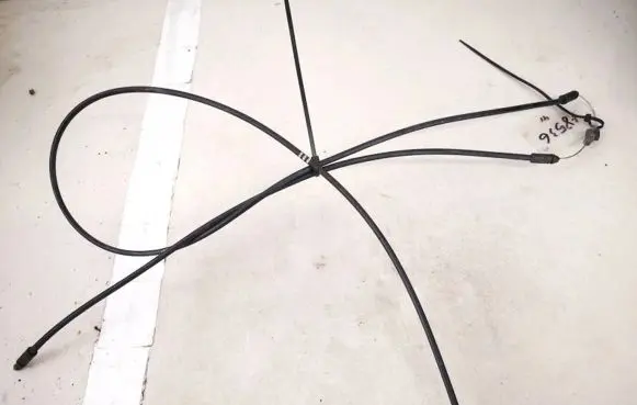 Handbrake/parking brake wiring cable