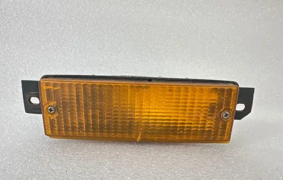 BMW 3 E30 Front indicator light 63131380963 63131380967 50202