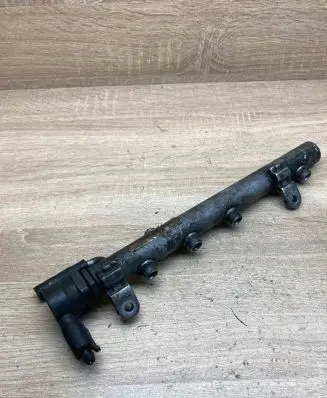 Mercedes-Benz E W211 Fuel main line pipe A6420700495 A6110780449