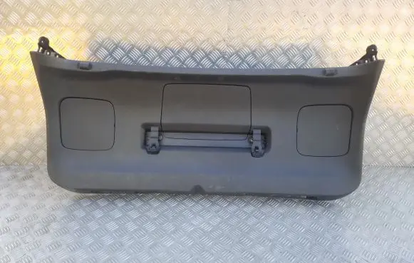 Opel Grandland X Tailgate trim YP00036177