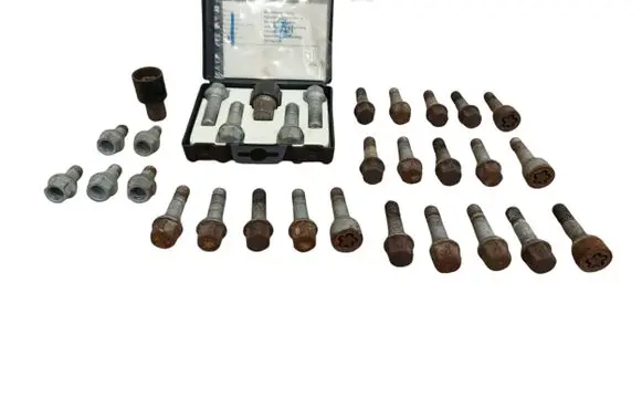 Mercedes-Benz SLK R171 Nuts/bolts 