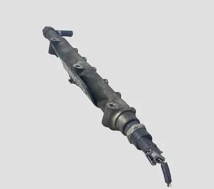 Volvo V70 Fuel main line pipe 8658252 0445215010 004244L1