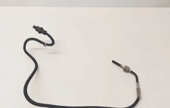 Mercedes-Benz CLA C117 X117 W117 Exhaust gas temperature sensor A0009057004