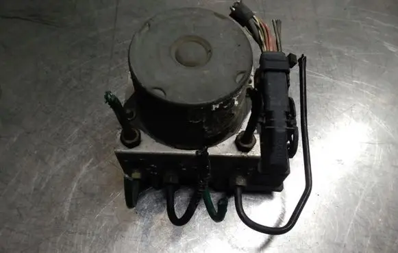 Renault Megane II ABS Pump 265800440