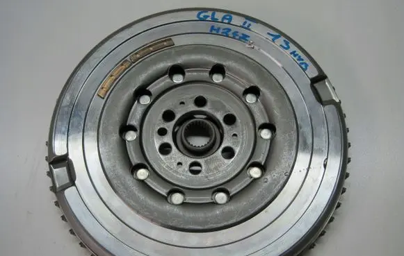 Mercedes-Benz GLA H247 Crankshaft pulley 2820302700