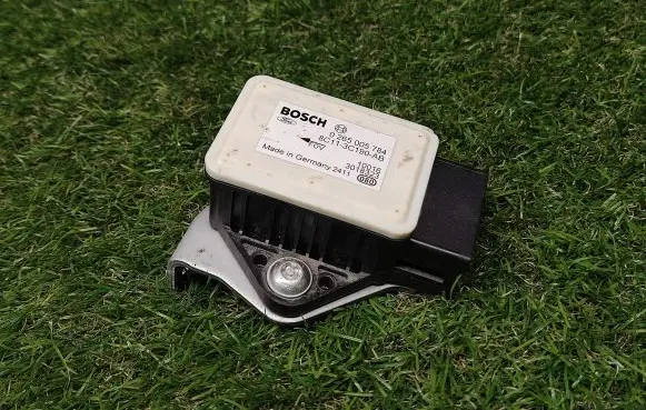 Ford Transit ESP acceleration yaw rate sensor 8C113C190AB 0265005784