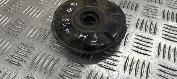 Toyota RAV 4 (XA40) Coil spring/strut mount 5220342020
