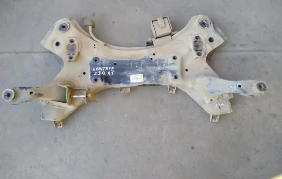 Hyundai Santa Fe Front subframe 624012W500