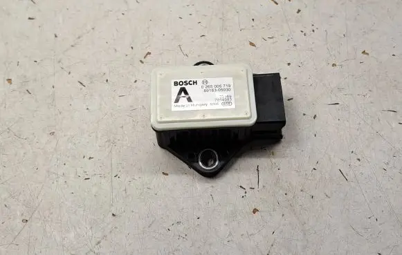 Toyota Avensis T270 ESP acceleration yaw rate sensor 0265005719 8918305030 1275100464