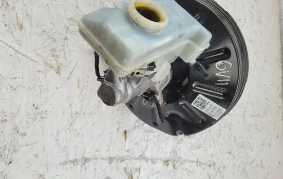Volkswagen Golf VII Brake booster 5Q1614105BR