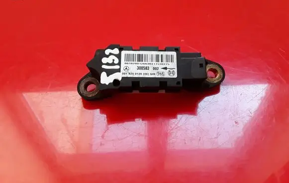 Mercedes-Benz C W203 Airbag deployment crash/impact sensor 0018209126 300583