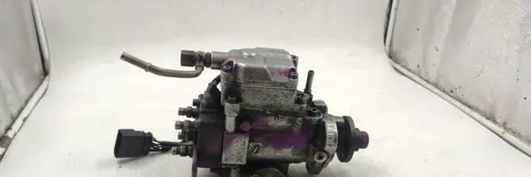 Audi A4 S4 B5 8D Fuel injection high pressure pump 038130107d 0460404984 r650