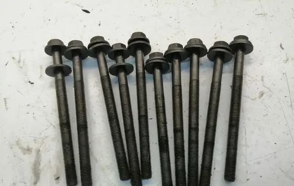 Ford Transit Custom Cylinder head bolts 