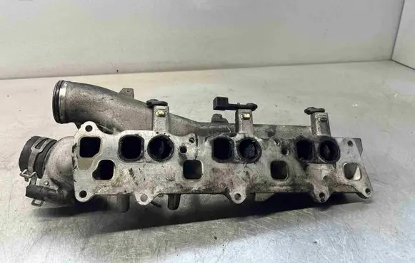 Mercedes-Benz C W204 Intake manifold A642090
