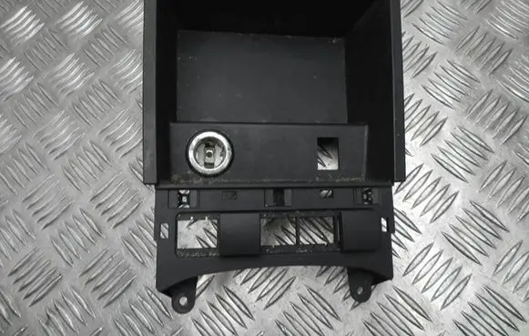 Volkswagen Jetta IV Armrest 5C7858329 T4857