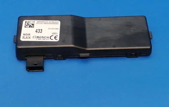 Opel Insignia A Door central lock control unit/module F00HJ00471 13501980