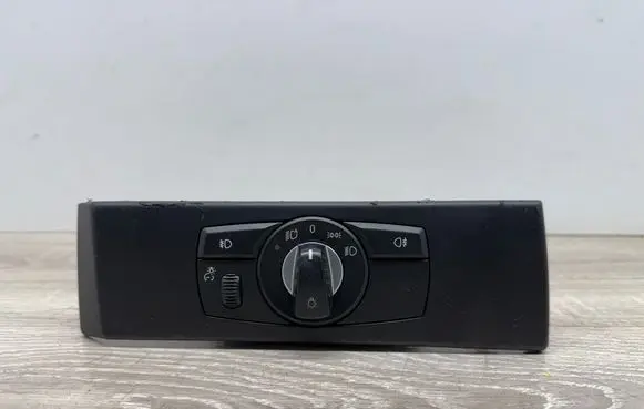 BMW 5 E60 E61 Light switch 9134726 3361020102 084410713172322