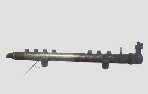 Volvo XC60 Fuel main line pipe 30777759 0445215025