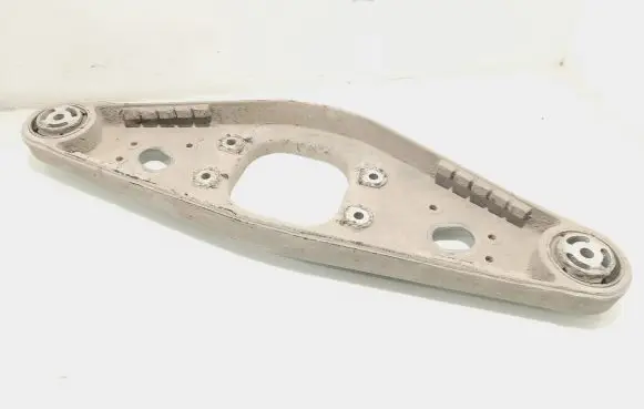 Mercedes-Benz E W211 Rear differential/diff mount bracket A2303521806