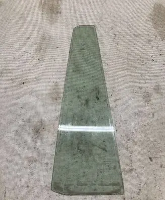 Toyota Land Cruiser (J120) Rear vent window glass 