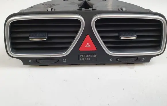 Volkswagen Eos Dash center air vent grill 1Q0819735C 1Q0919234A 1Q0819728H