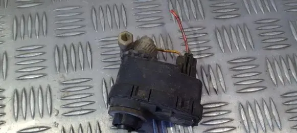 Hyundai Lantra II Headlight level adjustment motor 0307851339 VAD12V170