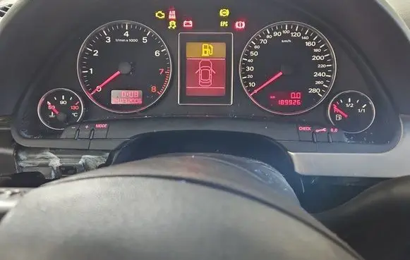 Speedometer (instrument cluster)