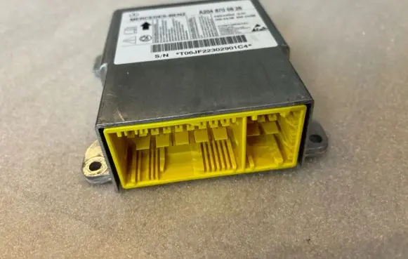 Mercedes-Benz C W204 Airbag control unit/module A2048706826 5WK44004 T0TJF22302901C4